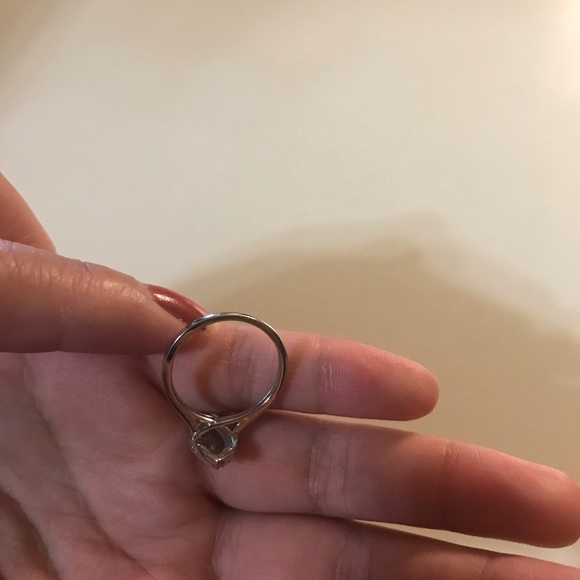 14k White Gold Ring 💥24 HR Special💥 - Picture 3 of 8